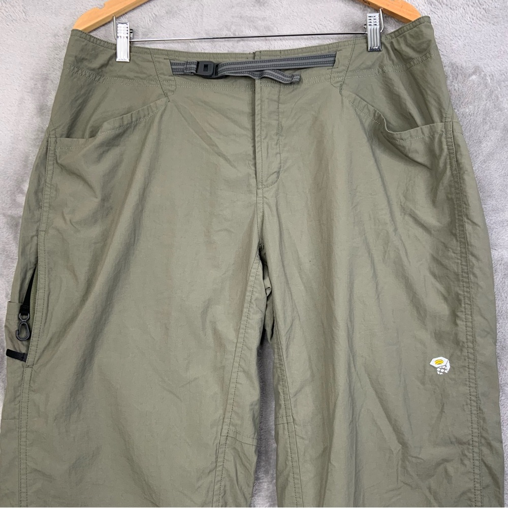 Mountain Hardwear Women’s Green Cargo Hiking Pants. Size 14/32. - Picture 6 of 9